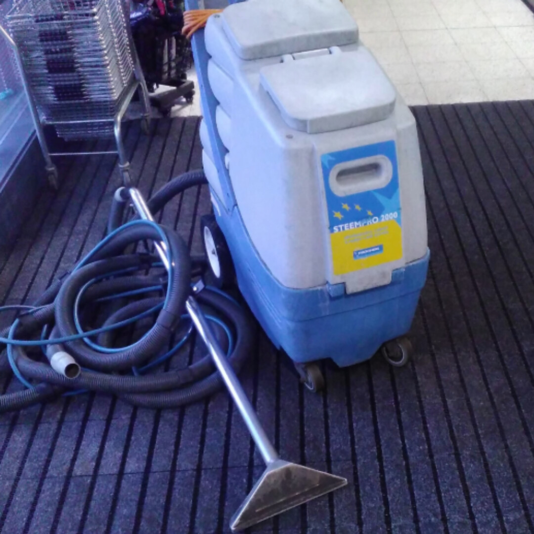 Fixed Entrance Mat Cleaning Service - auximage3